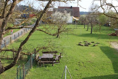 Taman di luar Messewohnung Rehdorf