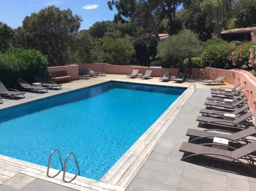 The swimming pool at or close to Hotel Les Hauts de Porto-Vecchio