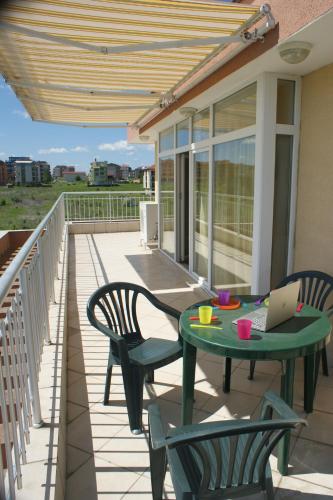 Un balcón o terraza en Pearl Sunshine Appartments