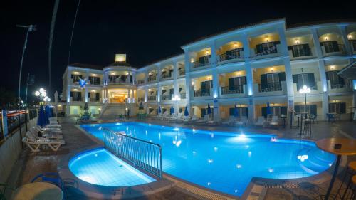 Πισίνα στο ή κοντά στο Aphrodite Hotel 