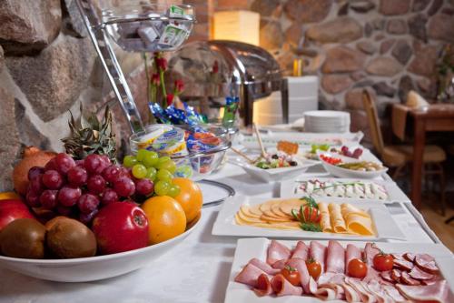 Makanan di atau di tempat lain dekat hotel