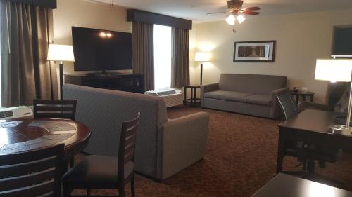 Setusvæði á AmericInn & Suites Burnsville, MN