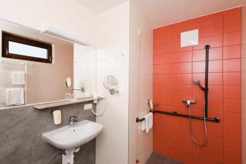 JUFA Hotel Graz Süd - Self Check-in 욕실