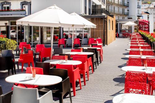 Restaurant ou autre lieu de restauration dans l'établissement Hôtel Sainte-Rose