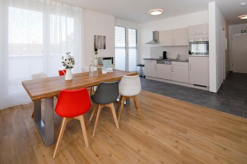 Una cocina o kitchenette en Penthouse-Appartements Freiburg