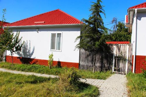 El edificio en el que está la casa vacacional