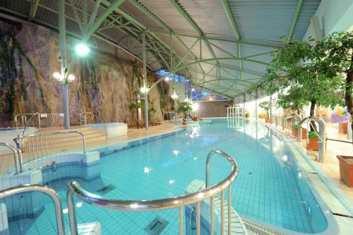 Басейн в или близо до Holiday Club Tampereen Kehräämö