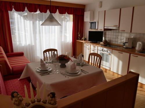 Кухня или кухненски бокс в Appartmenthotel Residence Elvis