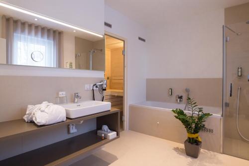 Баня в Vitus Steyr Hotel & SPA Suites