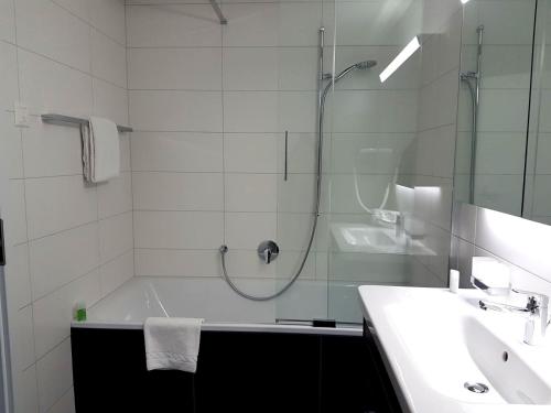 Bathroom sa Apartment Arnika - GRIWA RENT AG