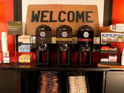 Coffee and tea making facilities at Extended Stay America Suites - Albuquerque - Airport