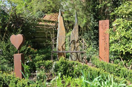 A garden outside Hotel St. Georg Garni