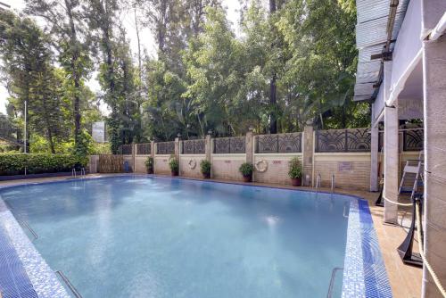 Piscina a Pride Hotel Pune o a prop