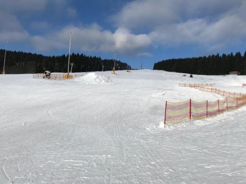 Gasthof 'Zum Reifberg' durante el invierno