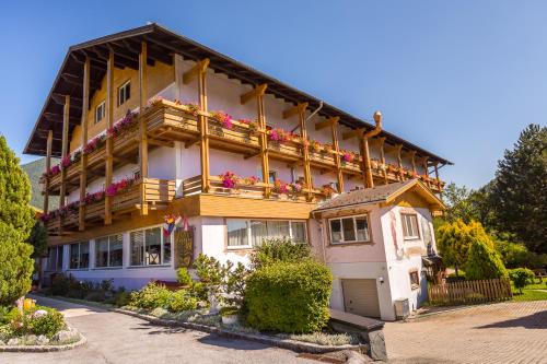 Galeriebild der Unterkunft Wellnesshotel Paradiesquelle in Puchberg am Schneeberg