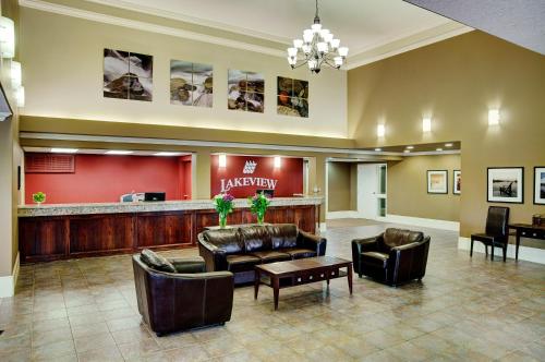 O zonă de relaxare la Lakeview Inns & Suites - Edson Airport West