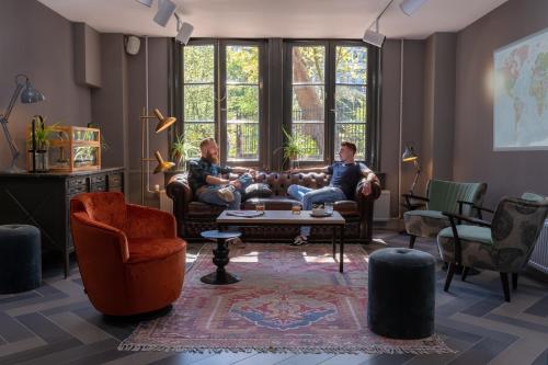 Гостиная зона в Stayokay Hostel Amsterdam Vondelpark