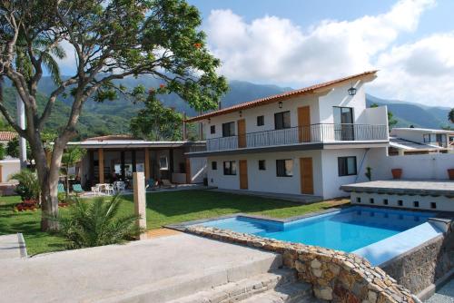 Piscina di Hotel La Ribereña o nelle vicinanze