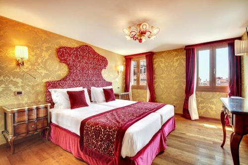 Gallery image of Hotel Casanova in Venice