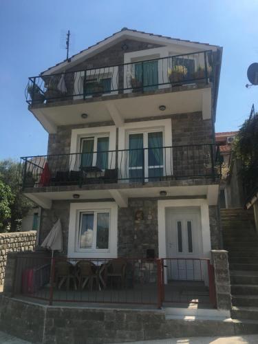 Zgrada u kojoj se nalazi apartman