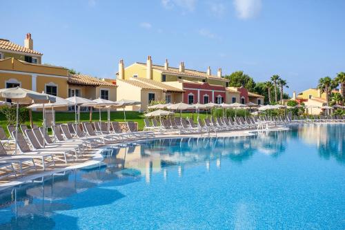 Swimmingpoolen hos eller tæt på Grupotel Playa Club