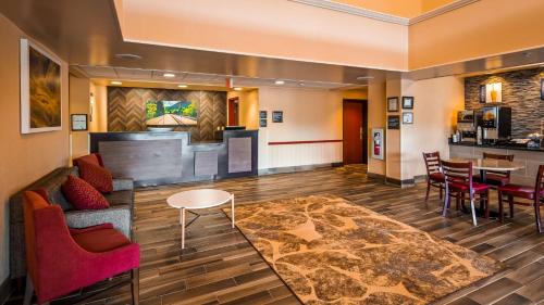 Khu vực ghế ngồi tại Best Western Danville Inn