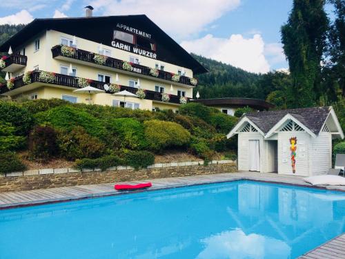 Swimming pool sa o malapit sa Hotel Garni Wurzer