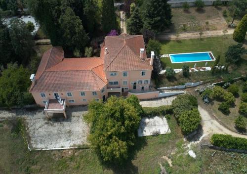 Piscina de la sau aproape de Quinta da Fogueira