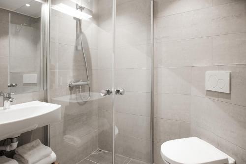 Hotel Town Living tesisinde bir banyo