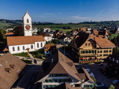 Miesto panorama iš viešbučio arba bendras vaizdas mieste Sumiswald