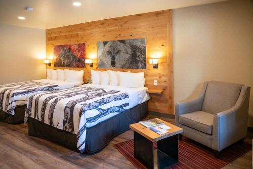 Cama ou camas em um quarto em Banff Rocky Mountain Resort