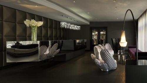 Seating area sa Roomers, Frankfurt, a Member of Design Hotels