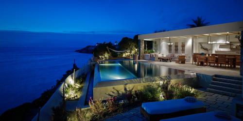 Belvedere Mykonos - Waterfront Villa & Suites - The Leading Hotels of the World में या उसके करीब स्विमिंग पूल