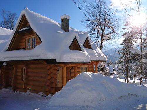 Biolo i Corno Izba Mountain Chalets semasa musim sejuk