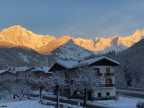 Peisaj natural din apropierea acestui hotel