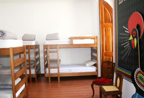 Hostel 2300 Thomar tesisinde bir odada yatak veya yataklar