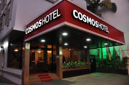 Sertifikat, penghargaan, tanda, atau dokumen yang dipajang di Cosmos Hotel