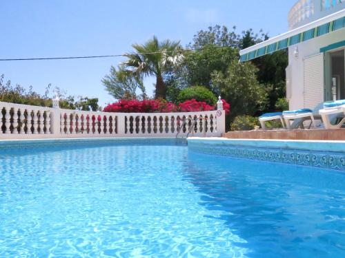 A piscina localizada em Luxury Casa da Fonte - Private Heated Pool ou nos arredores