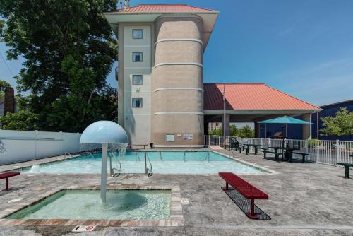 The swimming pool at or close to River Bend Inn - Pigeon Forge