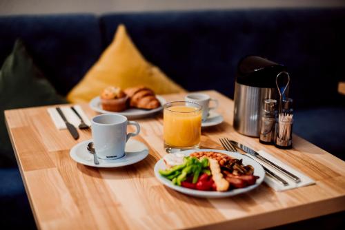 Makanan di atau berdekatan hotel