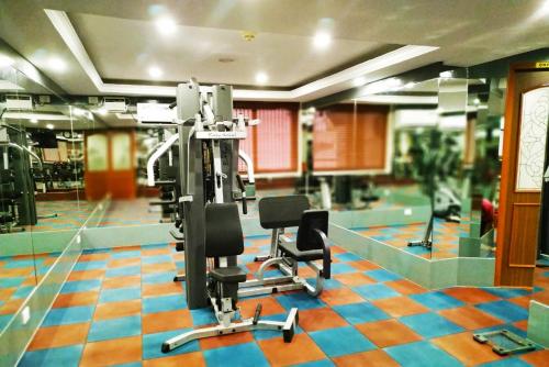 Posilňovňa alebo fitness centrum v ubytovaní Regency Madurai by GRT Hotels