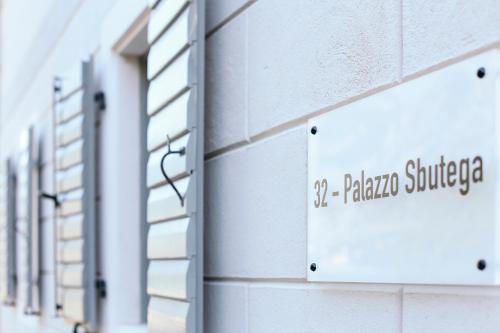 Palazzo Sbutega में दिखाया गया कोई प्रमाणपत्र, अवॉर्ड, हस्ताक्षर या कोई दूसरा दस्तावेज़