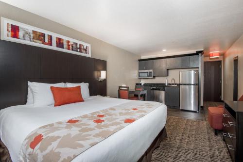 Dapur atau dapur kecil di Hawthorn Suites Las Vegas