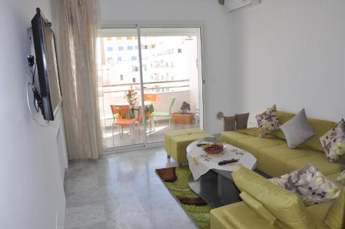 Khu vực ghế ngồi tại Apartment zone touristique 80 m beach free wifi