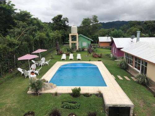 Casitas de Campo Wara kusi en las afueras de la ciudad de Salta内部或周边的泳池