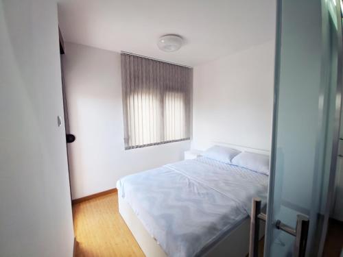 Una cama o camas en una habitación de Lux Studio Apartment Vidanovic