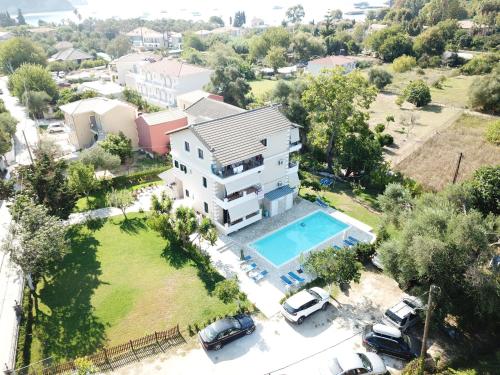 Swimming pool sa o malapit sa Villa Apollo