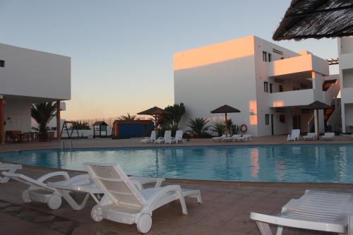 The swimming pool at or close to Apartamentos Lanzarote Paradise Colinas