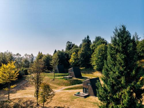 Pokrajina v okolici brunarice