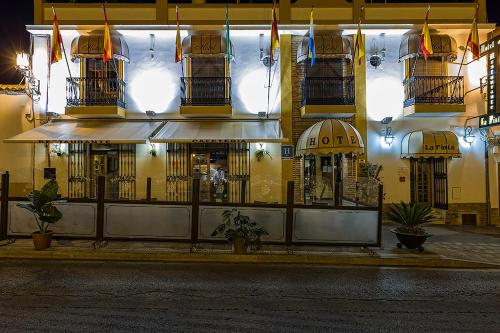 El edificio en el que está el hotel